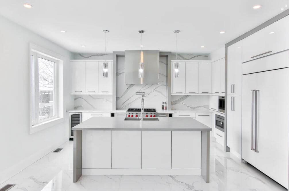 white kitchen cabinets